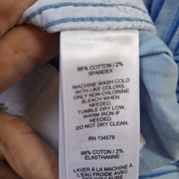 Vineyard Vines Geometric Blue Shorts NWOT Size 12 - Picture 9 of 9